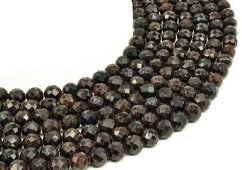 8mm Garnet Faceted Beads on 40cm Thread